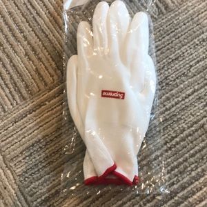 SUPER RARE MISPRINTED Week One Supreme Gloves